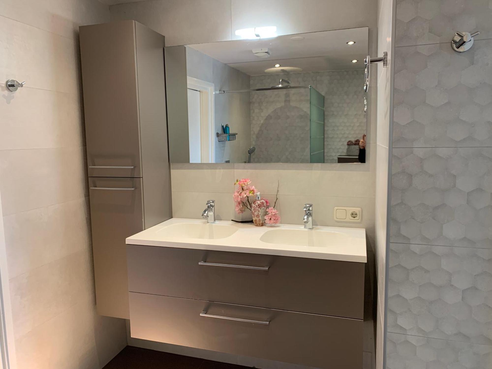 Comfortabele Familie Suite Met 2 Slk, Speelzolder, Balkon, Airco Den Ham Bagian luar foto